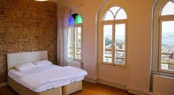 World House Apartments