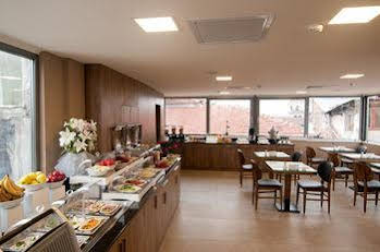 Ayramin Hotel
