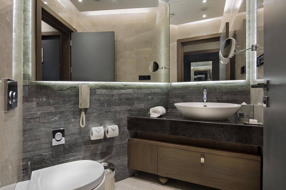DoubleTree by Hilton Istanbul - Piyalepasa