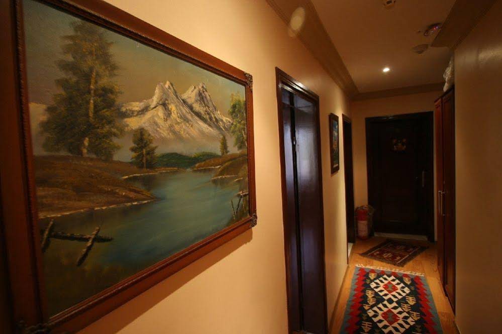 Hotel Peninsula