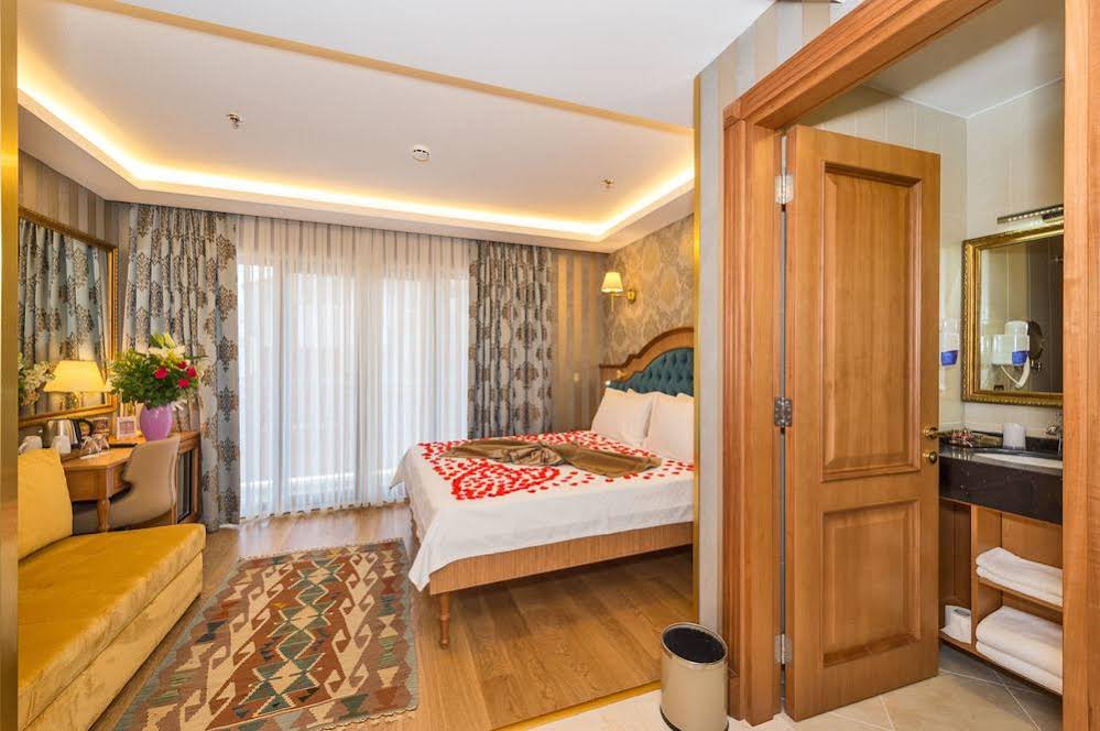 Aprilis Gold Hotel