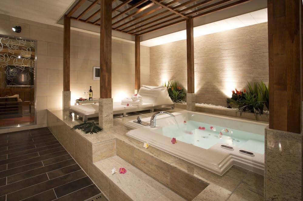 Hotel and Spa Lotus Modern – Adults Only