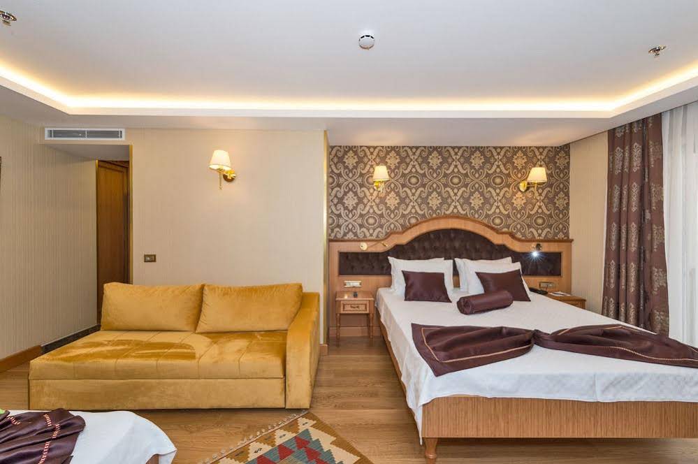 Aprilis Gold Hotel