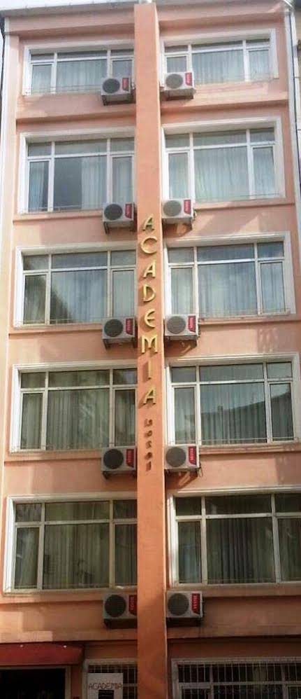 Academia Istanbul
