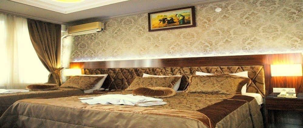Rouge Noire Hotel