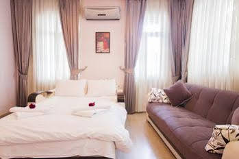 Feyza Apartments