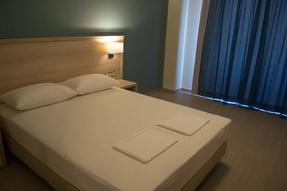 Alarzo Rooms