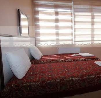 Rouge Noire Hotel