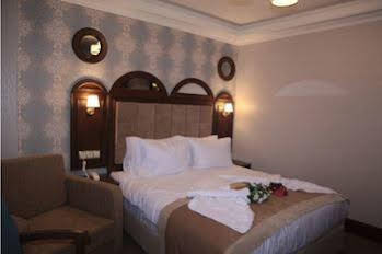 Golden Pen Hotel