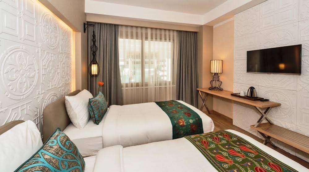 Aybar Hotel