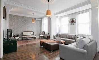 Tarus Apartments Taksim