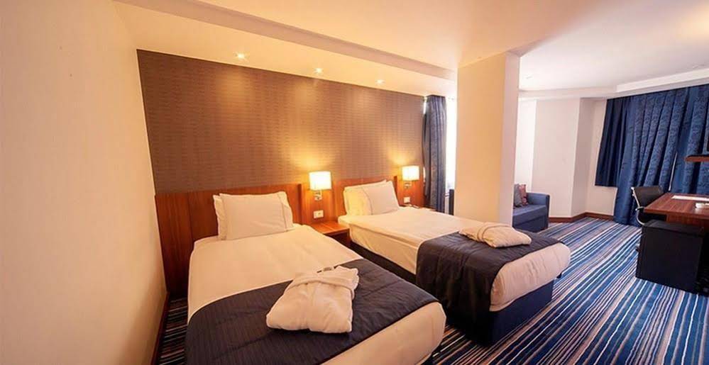 Taksim Express Hotel