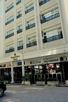 Rouge Noire Hotel