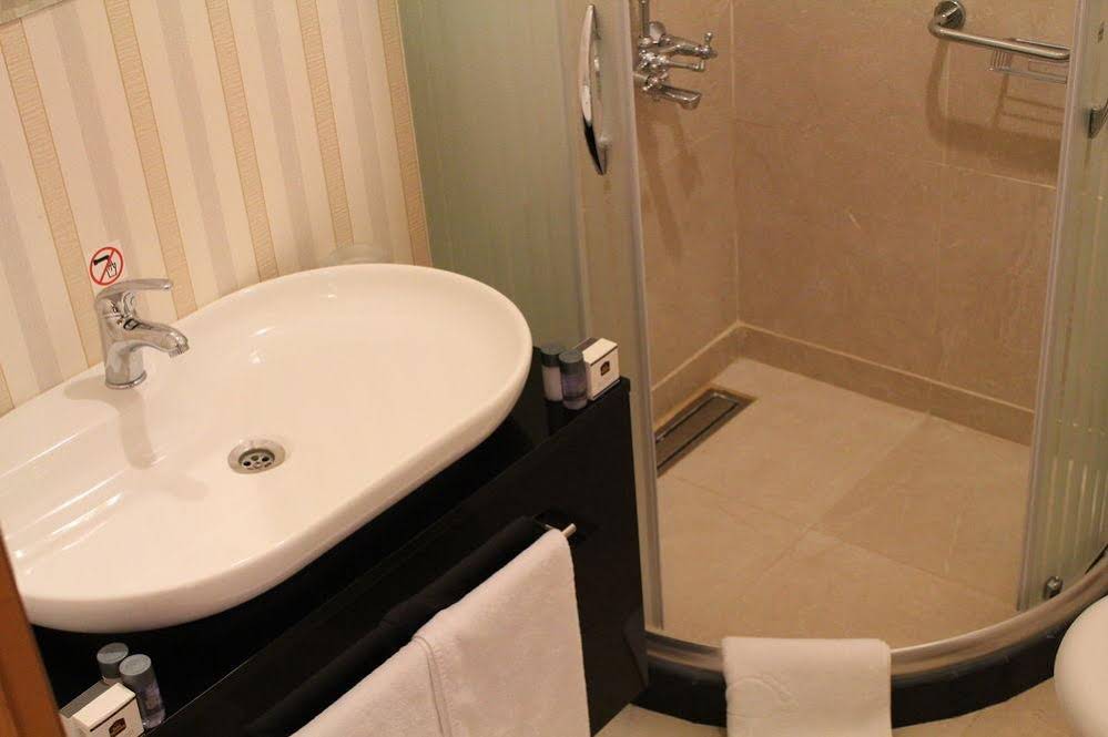 BAKIRKOY TASHAN BUSINESS &AIRPORT HOTEL