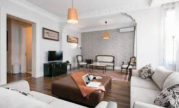 Tarus Apartments Taksim