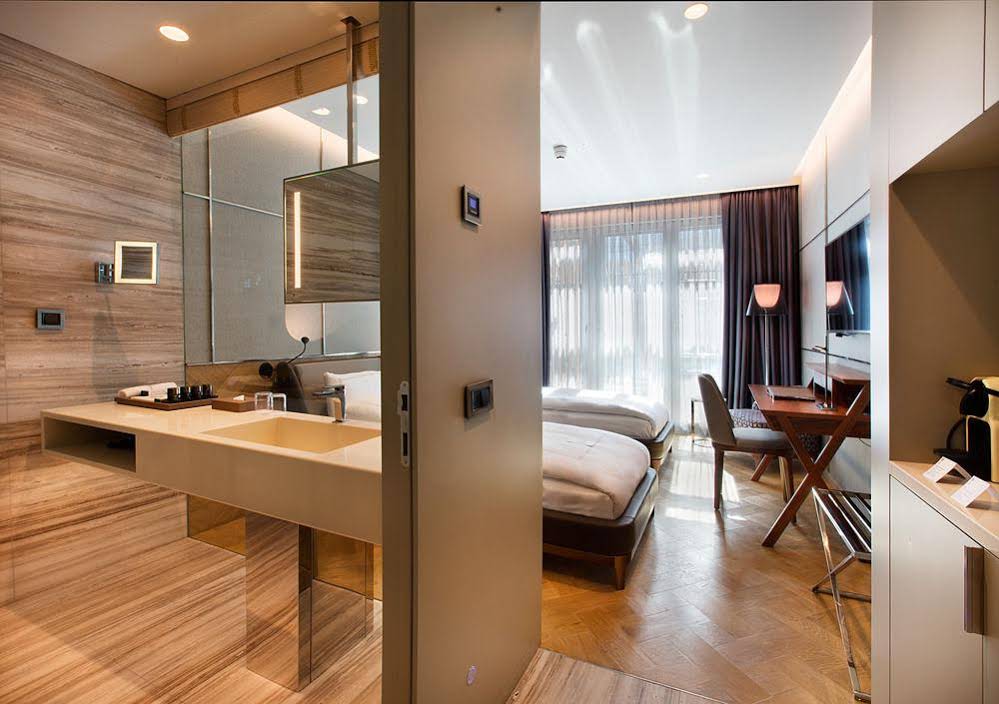 Fer Hotel