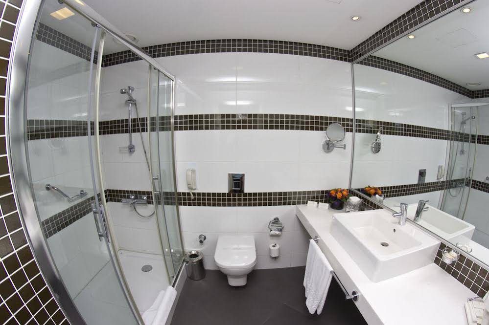 Tav Airport Hotel