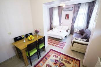 Feyza Apartments