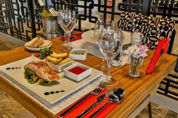 Business Life Boutique Hotel