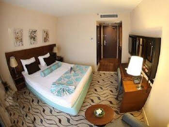LİSTANA HOTEL