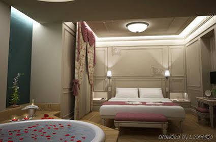 Corinne Hotel