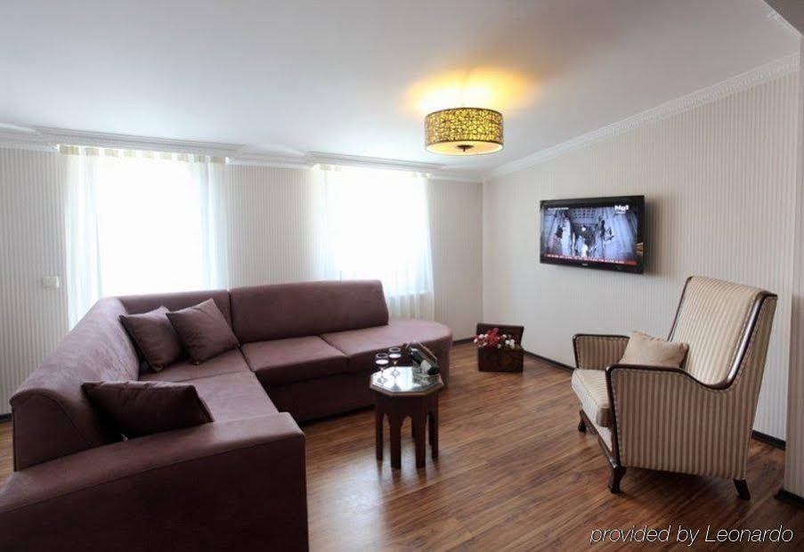 Pera Orient Hotel