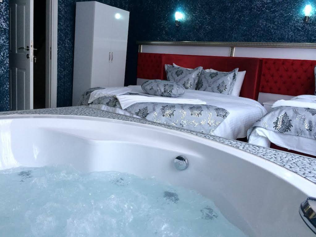 Sky Blue Hotel (Old City)