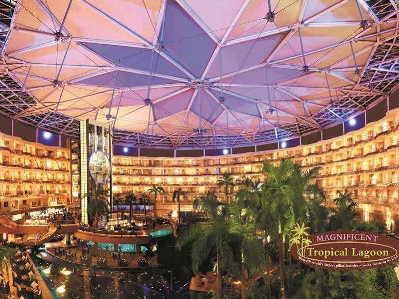 Hotel Sahara Star