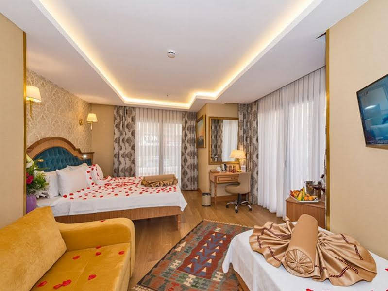 Aprilis Gold Hotel