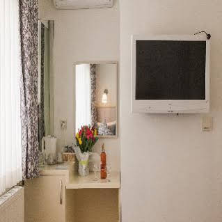 Cozy Suites