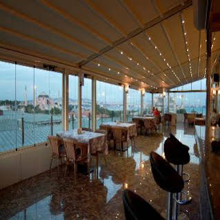 Lady Diana Hotel