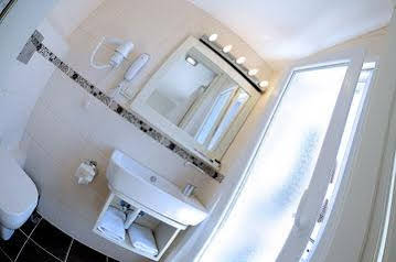 Forbes Suites