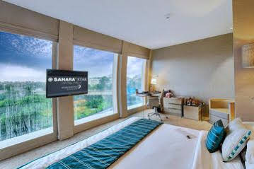 Hotel Sahara Star