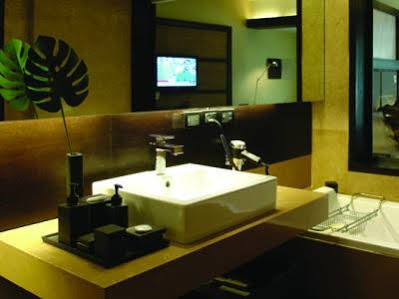 Hotel Sahara Star