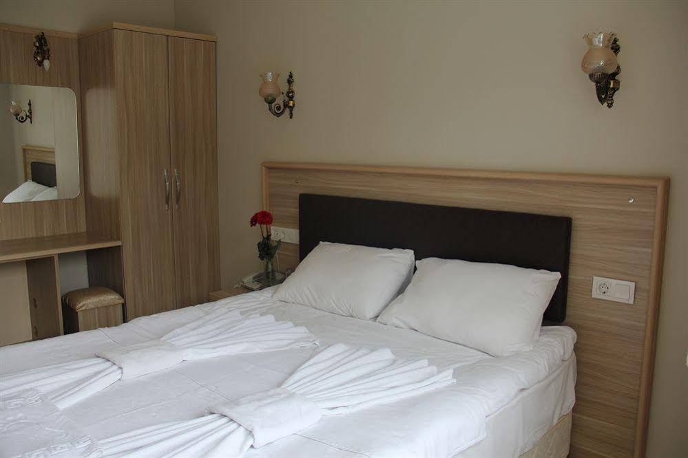 Bonjour Hotel