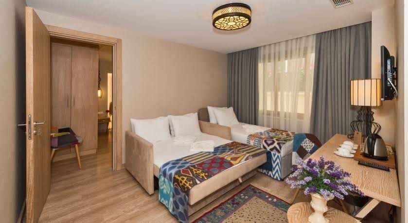 Aybar Hotel