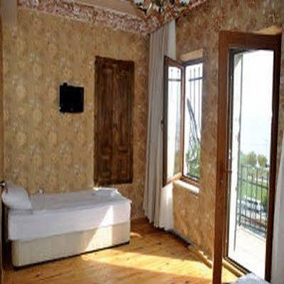 Daisy Hotel