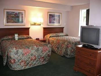 Crestwood Suites Houston 290 Galleria