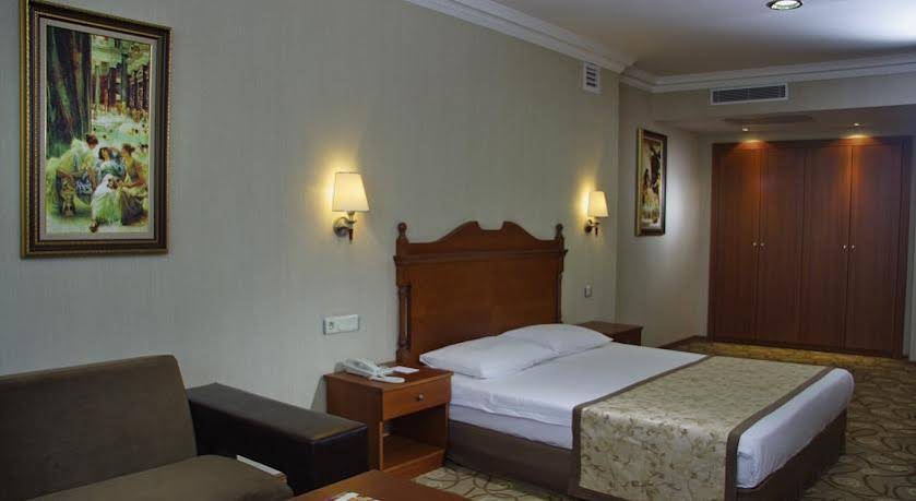 Lady Diana Hotel