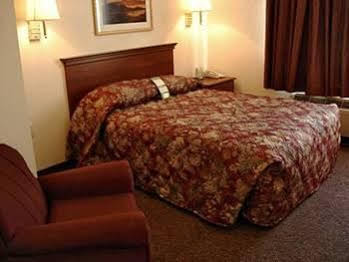 Crestwood Suites Houston 290 Galleria