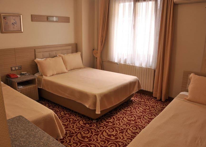 Grand Reis Hotel