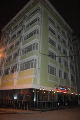 Rouge Noire Hotel