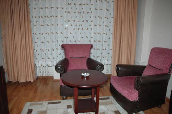 Rouge Noire Hotel