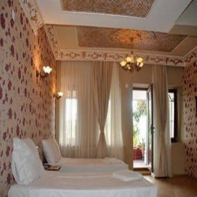 Daisy Hotel