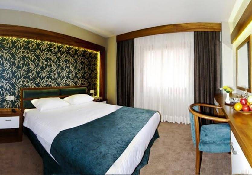 Bella Hotel