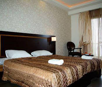Dion Hotel