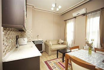 Balat Suites