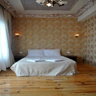Daisy Hotel