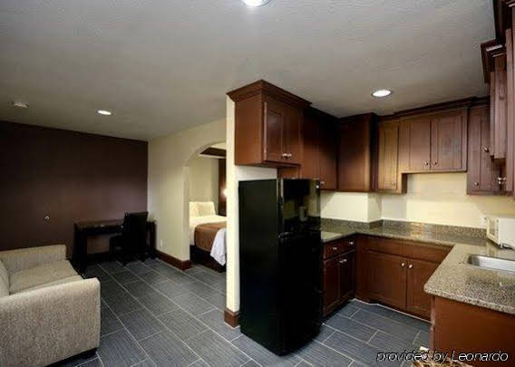 Rodeway Inn & Suites Medical Center