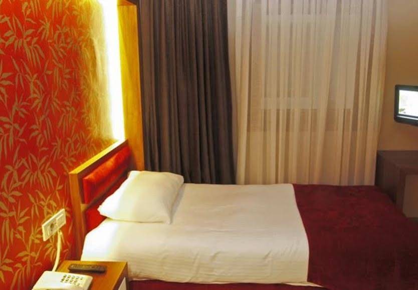 Bella Hotel